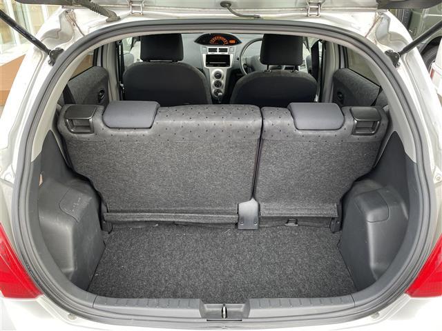 ヴィッツ F ・リモコンキー・スペアキー・パワーステアリング・電動格納ミラー・純正フロアマット(25枚目)