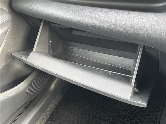 ヤリス ハイブリッドX 寒冷地仕様・純正ディスプレイオーディオ・バックカメラ・コーナーセンサー・純正エンジンスターター・オートエアコン・オートライト・ミラーヒーター・オートリトラミラー・レーダークルーズコントロール・ETC(9枚目)