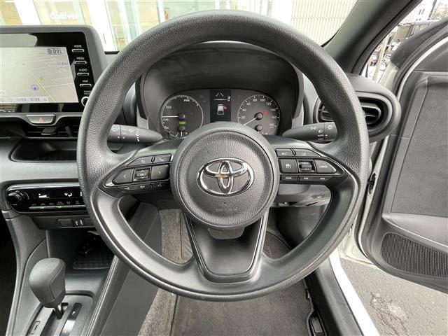 ヤリス ハイブリッドX 寒冷地仕様・純正ディスプレイオーディオ・バックカメラ・レーダークルーズコントロール・レーンキープアシスト・オートエアコン・オートライト・オートリトラミラー・プッシュスタート・スマートキー・ETC(5枚目)