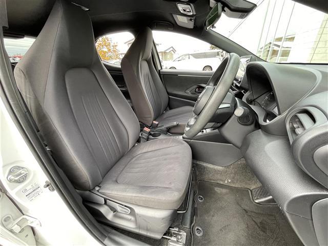 ヤリス ハイブリッドX 寒冷地仕様・純正ディスプレイオーディオ・バックカメラ・レーダークルーズコントロール・レーンキープアシスト・オートエアコン・オートライト・オートリトラミラー・プッシュスタート・スマートキー・ETC(10枚目)