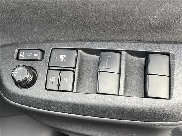 ヤリス ハイブリッドX 寒冷地仕様・純正ディスプレイオーディオ・バックカメラ・レーダークルーズコントロール・レーンキープアシスト・オートエアコン・オートライト・オートリトラミラー・プッシュスタート・スマートキー・ETC(20枚目)