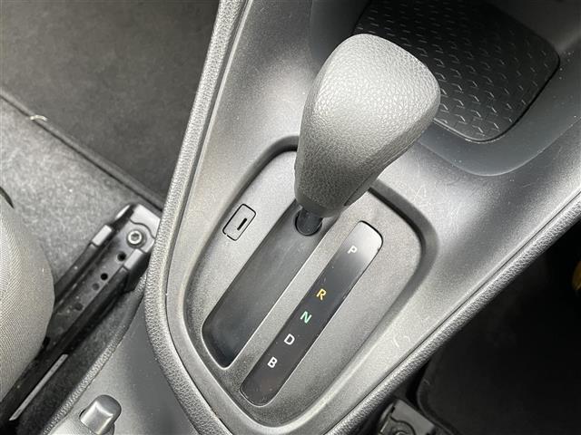 ヤリス ハイブリッドX 寒冷地仕様・純正ディスプレイオーディオ・バックカメラ・レーダークルーズコントロール・レーンキープアシスト・オートエアコン・オートライト・オートリトラミラー・プッシュスタート・スマートキー・ETC(21枚目)