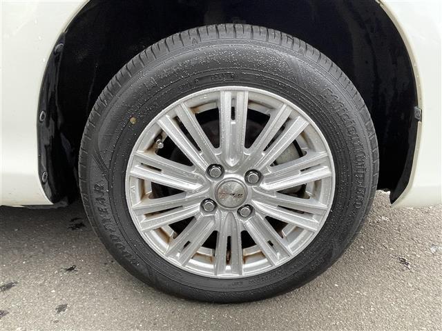 ヴィッツ Ｆ　・寒冷地仕様・４ＷＤ・純正メモリナビ（ＣＤ・ＤＶＤ・ＳＤ・ＵＳＢ・ｉＰｏｄ・ＢＴ・ラジオ・フルセグ）・前方ドライブレコーダー・純正エンジンスターター・純正フロアマット・横滑り防止（13枚目）