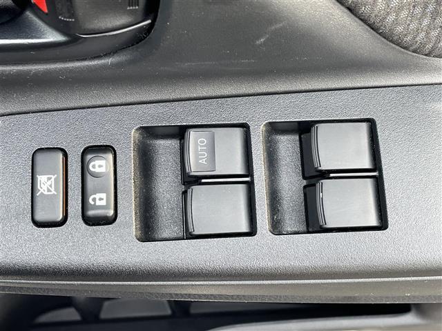 ヴィッツ Ｆ　・寒冷地仕様・４ＷＤ・純正メモリナビ（ＣＤ・ＤＶＤ・ＳＤ・ＵＳＢ・ｉＰｏｄ・ＢＴ・ラジオ・フルセグ）・前方ドライブレコーダー・純正エンジンスターター・純正フロアマット・横滑り防止（21枚目）