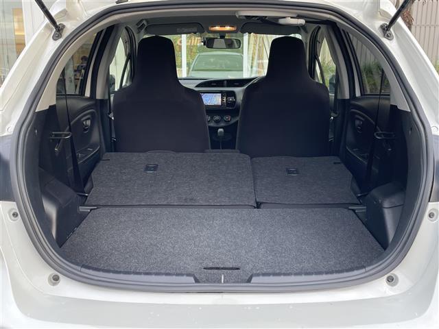 ヴィッツ Ｆ　・寒冷地仕様・４ＷＤ・純正メモリナビ（ＣＤ・ＤＶＤ・ＳＤ・ＵＳＢ・ｉＰｏｄ・ＢＴ・ラジオ・フルセグ）・前方ドライブレコーダー・純正エンジンスターター・純正フロアマット・横滑り防止（29枚目）