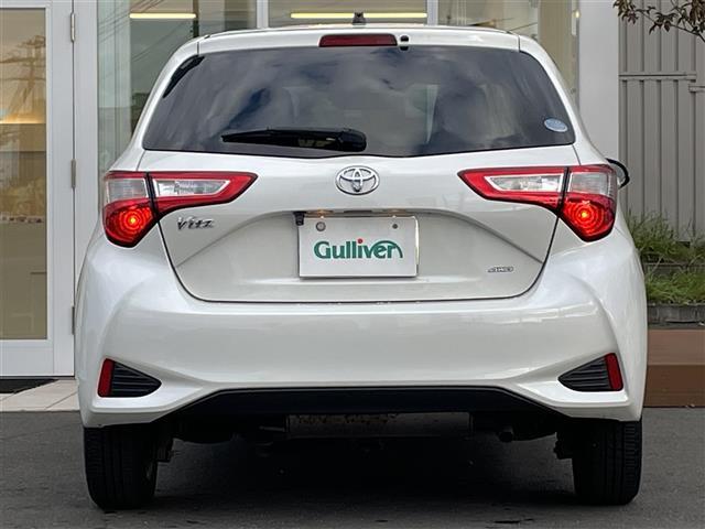 ヴィッツ Ｆ　・寒冷地仕様・４ＷＤ・純正メモリナビ（ＣＤ・ＤＶＤ・ＳＤ・ＵＳＢ・ｉＰｏｄ・ＢＴ・ラジオ・フルセグ）・前方ドライブレコーダー・純正エンジンスターター・純正フロアマット・横滑り防止（31枚目）