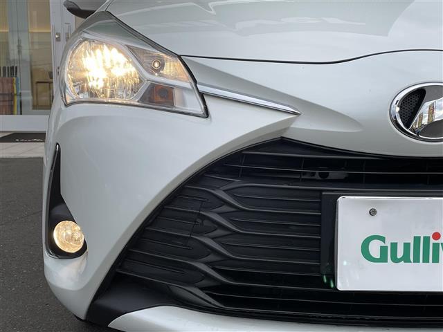 ヴィッツ Ｆ　・寒冷地仕様・４ＷＤ・純正メモリナビ（ＣＤ・ＤＶＤ・ＳＤ・ＵＳＢ・ｉＰｏｄ・ＢＴ・ラジオ・フルセグ）・前方ドライブレコーダー・純正エンジンスターター・純正フロアマット・横滑り防止（34枚目）