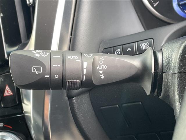 アルファードハイブリッド ＳＲ　衝突軽減ブレーキ・純正ナビ（ＢＴ＆ＵＳＢ＆フルセグＴＶ）・バックカメラ・両側パワースライドドア・パワーバックドア・フリップダウンモニター・エアロパーツ（フロント、サイド、リアアンダー）・レザーシート（18枚目）