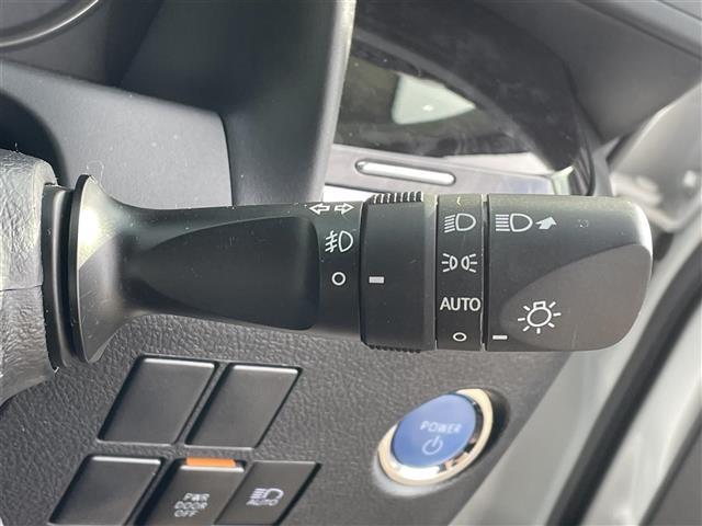 アルファードハイブリッド ＳＲ　衝突軽減ブレーキ・純正ナビ（ＢＴ＆ＵＳＢ＆フルセグＴＶ）・バックカメラ・両側パワースライドドア・パワーバックドア・フリップダウンモニター・エアロパーツ（フロント、サイド、リアアンダー）・レザーシート（21枚目）