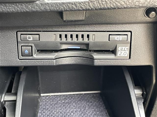 アルファードハイブリッド ＳＲ　衝突軽減ブレーキ・純正ナビ（ＢＴ＆ＵＳＢ＆フルセグＴＶ）・バックカメラ・両側パワースライドドア・パワーバックドア・フリップダウンモニター・エアロパーツ（フロント、サイド、リアアンダー）・レザーシート（23枚目）