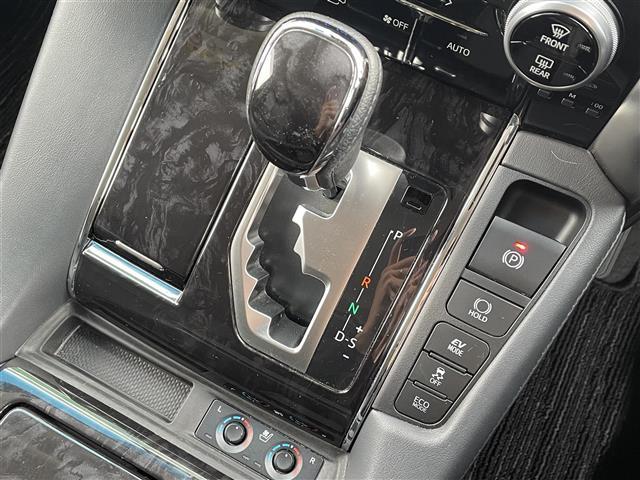 アルファードハイブリッド ＳＲ　衝突軽減ブレーキ・純正ナビ（ＢＴ＆ＵＳＢ＆フルセグＴＶ）・バックカメラ・両側パワースライドドア・パワーバックドア・フリップダウンモニター・エアロパーツ（フロント、サイド、リアアンダー）・レザーシート（25枚目）