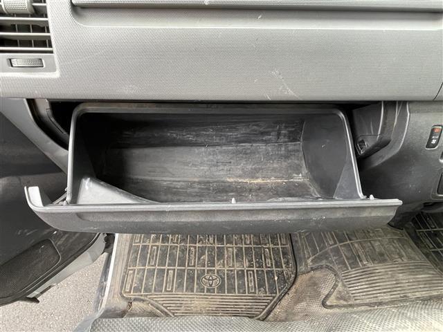 ハイエースバン ＤＸ　社外ナビ（ＣＤ＆ＤＶＤ＆ワンセグＴＶ）・片側イージークローザードア・パワーステアリング・パワーウィンドウ・ＥＴＣ・ＡＢＳ・ドアバイザー・スペアキー２本（鍵のみ）・保証書・取扱説明書（8枚目）