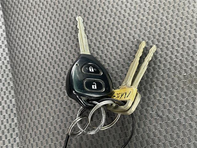 ハイエースバン ＤＸ　社外ナビ（ＣＤ＆ＤＶＤ＆ワンセグＴＶ）・片側イージークローザードア・パワーステアリング・パワーウィンドウ・ＥＴＣ・ＡＢＳ・ドアバイザー・スペアキー２本（鍵のみ）・保証書・取扱説明書（24枚目）