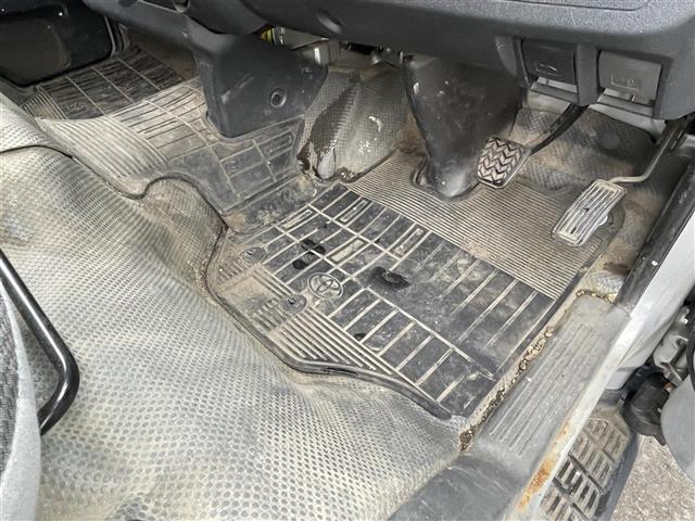 ハイエースバン ＤＸ　社外ナビ（ＣＤ＆ＤＶＤ＆ワンセグＴＶ）・片側イージークローザードア・パワーステアリング・パワーウィンドウ・ＥＴＣ・ＡＢＳ・ドアバイザー・スペアキー２本（鍵のみ）・保証書・取扱説明書（25枚目）