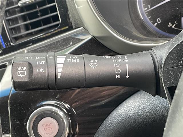 エルグランド ２５０ハイウェイスター　・ＳＤ・ＡＭ・ＦＭ・ＵＳＢ・ＡＵＸ・バックカメラ・両側パワースライドドア・後席用モニター・ドライブレコーダー（前後）・横滑り防止装置・クルーズコントロール・オットマン・ダブルエアコン・ビルトインＥＴＣ（17枚目）