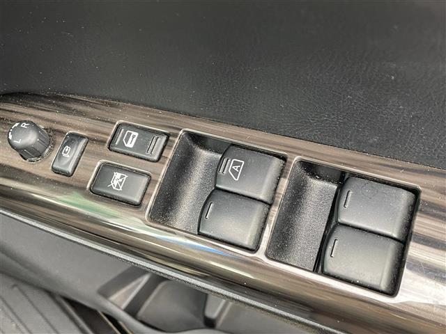 エルグランド ２５０ハイウェイスター　・ＳＤ・ＡＭ・ＦＭ・ＵＳＢ・ＡＵＸ・バックカメラ・両側パワースライドドア・後席用モニター・ドライブレコーダー（前後）・横滑り防止装置・クルーズコントロール・オットマン・ダブルエアコン・ビルトインＥＴＣ（23枚目）