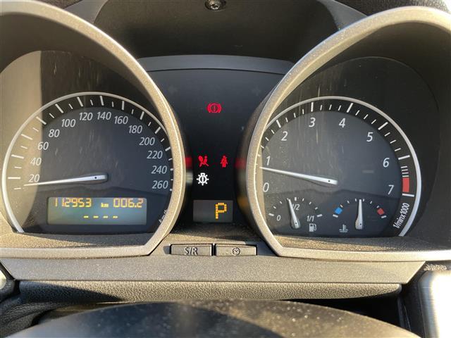 Ｚ４ ２．５ｉ　・純正ナビ・社外マフラー・電動格納ミラー・オートエアコン・オートライト・フォグランプ・ＤＳＣ（横滑り防止装置）・ＨＩＤヘッドライト・レザーシート・電動パワーシート両側（6枚目）