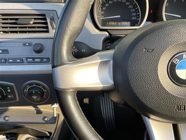 Ｚ４ ２．５ｉ　・純正ナビ・社外マフラー・電動格納ミラー・オートエアコン・オートライト・フォグランプ・ＤＳＣ（横滑り防止装置）・ＨＩＤヘッドライト・レザーシート・電動パワーシート両側（14枚目）