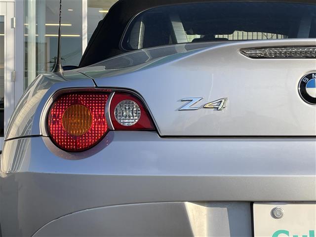 Ｚ４ ２．５ｉ　・純正ナビ・社外マフラー・電動格納ミラー・オートエアコン・オートライト・フォグランプ・ＤＳＣ（横滑り防止装置）・ＨＩＤヘッドライト・レザーシート・電動パワーシート両側（34枚目）