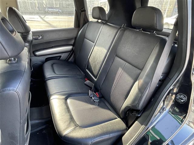 エクストレイル 20Xt ・4WD・4×4-i・バックカメラ・SDナビ・フルセグTV・Bluetooth・全席シートヒーター・クルーズコントロール・ドライブレコーダー・エンジンスターター・ETC・フォグランプ・撥水シート(30枚目)