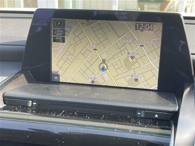 クラウンハイブリッド ＲＳアドバンス　Ｆｏｕｒ　バックカメラ・コーナーセンサー・レーンキープアシスト・レーダークルーズコントロール・パワーシート・ハーフレザーシート・オートエアコン・オートライト・オートリトラミラー・レインセンサーワイパー・ＥＴＣ（4枚目）