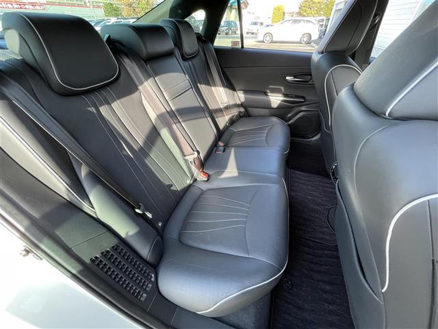 クラウンハイブリッド ＲＳアドバンス　Ｆｏｕｒ　バックカメラ・コーナーセンサー・レーンキープアシスト・レーダークルーズコントロール・パワーシート・ハーフレザーシート・オートエアコン・オートライト・オートリトラミラー・レインセンサーワイパー・ＥＴＣ（15枚目）