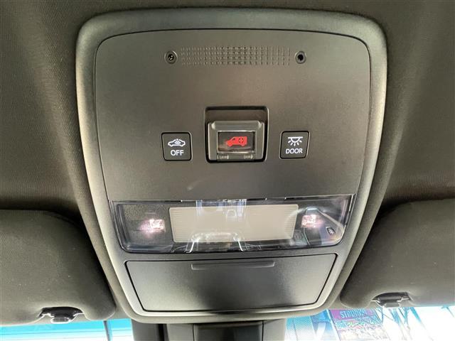 クラウンハイブリッド ＲＳアドバンス　Ｆｏｕｒ　バックカメラ・コーナーセンサー・レーンキープアシスト・レーダークルーズコントロール・パワーシート・ハーフレザーシート・オートエアコン・オートライト・オートリトラミラー・レインセンサーワイパー・ＥＴＣ（24枚目）