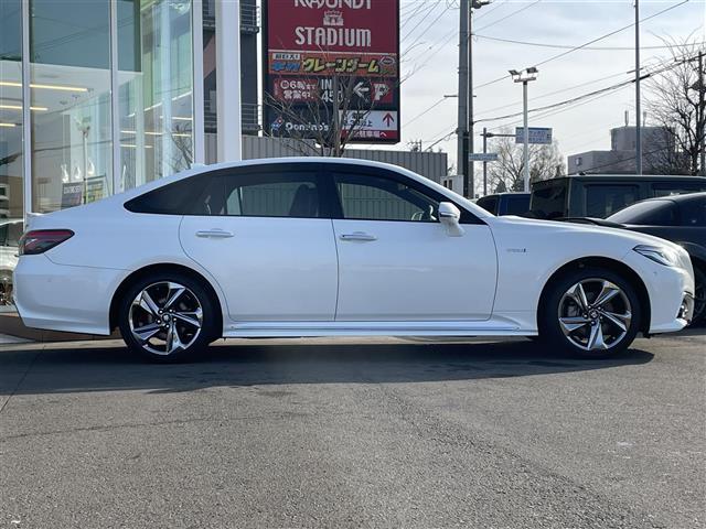 クラウンハイブリッド ＲＳアドバンス　Ｆｏｕｒ　バックカメラ・コーナーセンサー・レーンキープアシスト・レーダークルーズコントロール・パワーシート・ハーフレザーシート・オートエアコン・オートライト・オートリトラミラー・レインセンサーワイパー・ＥＴＣ（36枚目）