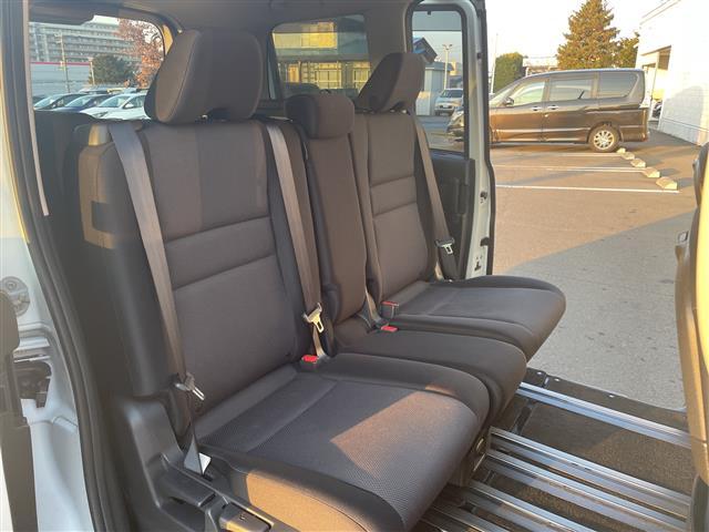 セレナ ＸＶ　両側パワースライドドア・全方位カメラ・バックカメラ・サイドカメラ・フロントカメラ・電動格納ミラー・ブラインドスポットモニター・純正エンジンスターター・オートエアコン・オートライト・ビルトインＥＴＣ（9枚目）