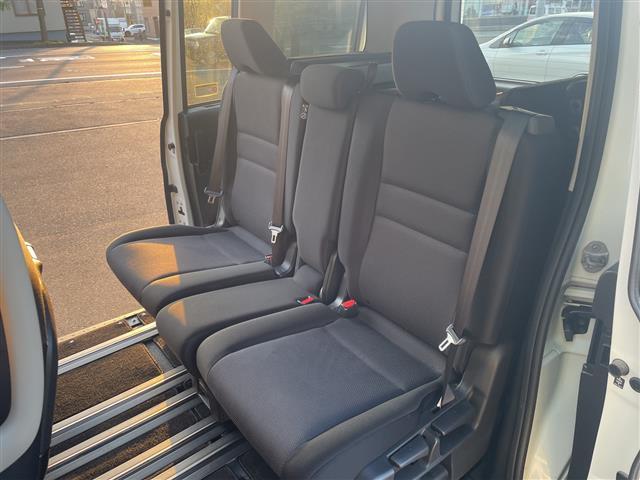 セレナ ＸＶ　両側パワースライドドア・全方位カメラ・バックカメラ・サイドカメラ・フロントカメラ・電動格納ミラー・ブラインドスポットモニター・純正エンジンスターター・オートエアコン・オートライト・ビルトインＥＴＣ（28枚目）