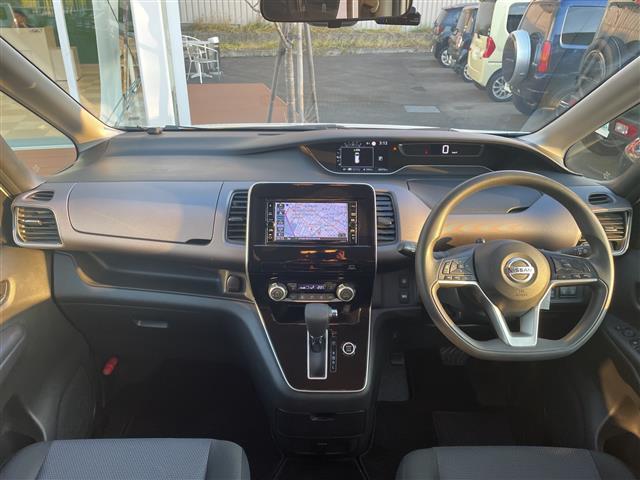 セレナ ＸＶ　両側パワースライドドア・全方位カメラ・バックカメラ・サイドカメラ・フロントカメラ・電動格納ミラー・ブラインドスポットモニター・純正エンジンスターター・オートエアコン・オートライト・ビルトインＥＴＣ（42枚目）