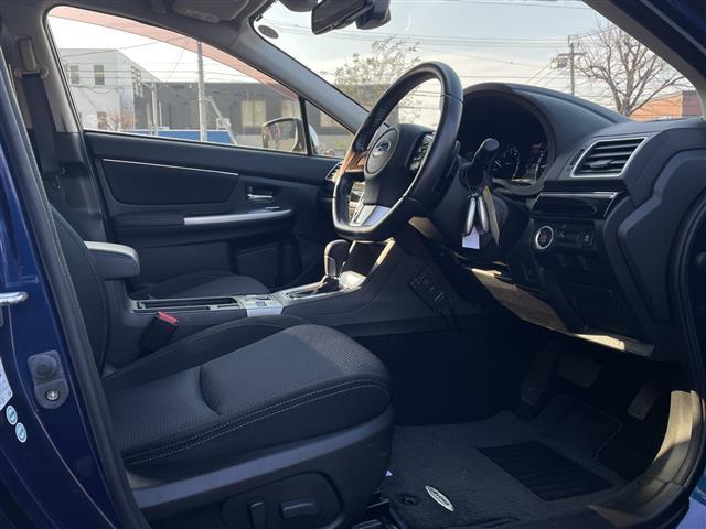 気になる車はすぐにお問い合わせください！画面右側の００６６から始まる無料ダイヤルからお問い合わせ下さい！専門スタッフがお車のご質問にお答えいたします！