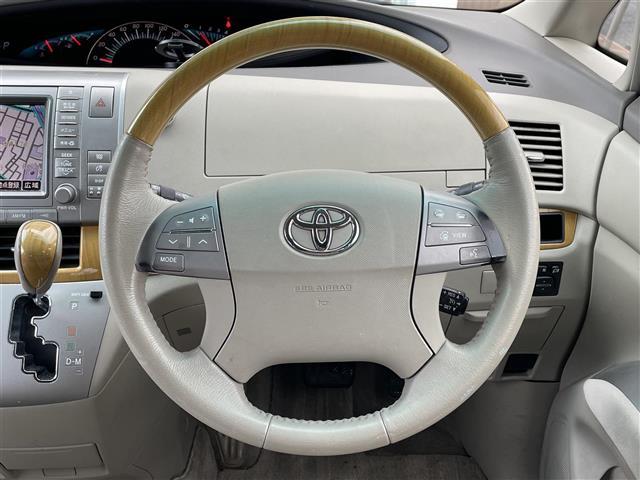 エスティマ G 純正ナビ(CD&DVD&MD)・両側パワースライドドア・バックカメラ・パワーシート(運転席のみ)・3列シート・オットマン・ウォークスルー・ETC・電動格納ミラー・スペアキー・エンジンスターター(4枚目)