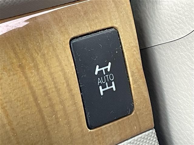 エスティマ G 純正ナビ(CD&DVD&MD)・両側パワースライドドア・バックカメラ・パワーシート(運転席のみ)・3列シート・オットマン・ウォークスルー・ETC・電動格納ミラー・スペアキー・エンジンスターター(8枚目)