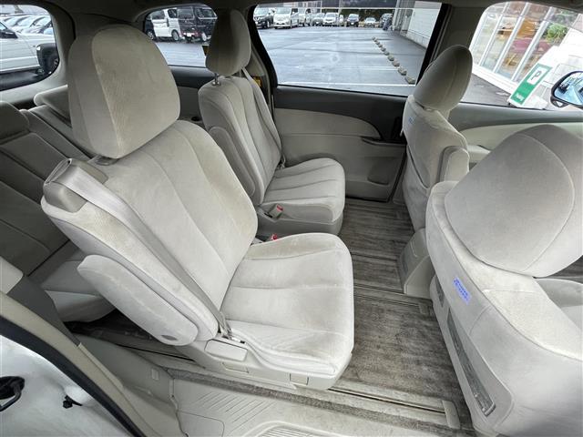 エスティマ G 純正ナビ(CD&DVD&MD)・両側パワースライドドア・バックカメラ・パワーシート(運転席のみ)・3列シート・オットマン・ウォークスルー・ETC・電動格納ミラー・スペアキー・エンジンスターター(14枚目)