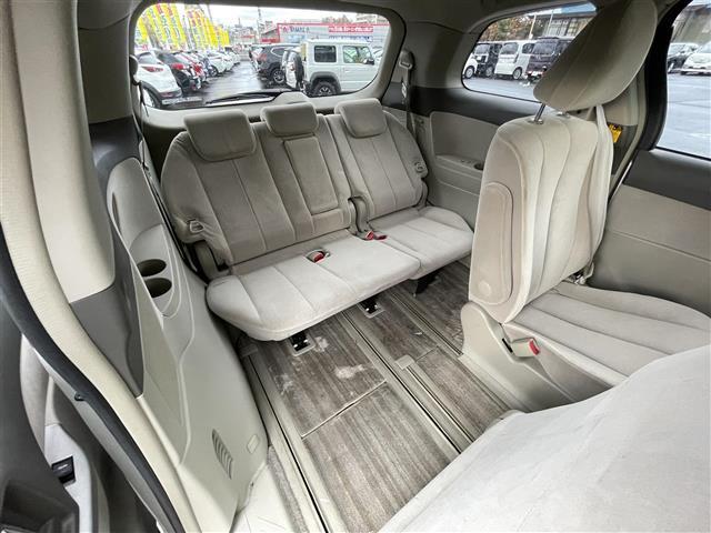 エスティマ G 純正ナビ(CD&DVD&MD)・両側パワースライドドア・バックカメラ・パワーシート(運転席のみ)・3列シート・オットマン・ウォークスルー・ETC・電動格納ミラー・スペアキー・エンジンスターター(15枚目)