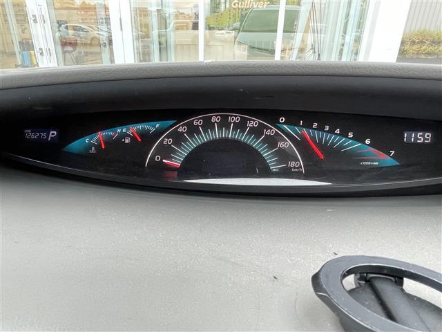 エスティマ G 純正ナビ(CD&DVD&MD)・両側パワースライドドア・バックカメラ・パワーシート(運転席のみ)・3列シート・オットマン・ウォークスルー・ETC・電動格納ミラー・スペアキー・エンジンスターター(19枚目)