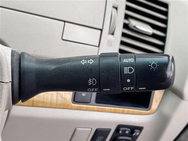 エスティマ G 純正ナビ(CD&DVD&MD)・両側パワースライドドア・バックカメラ・パワーシート(運転席のみ)・3列シート・オットマン・ウォークスルー・ETC・電動格納ミラー・スペアキー・エンジンスターター(23枚目)