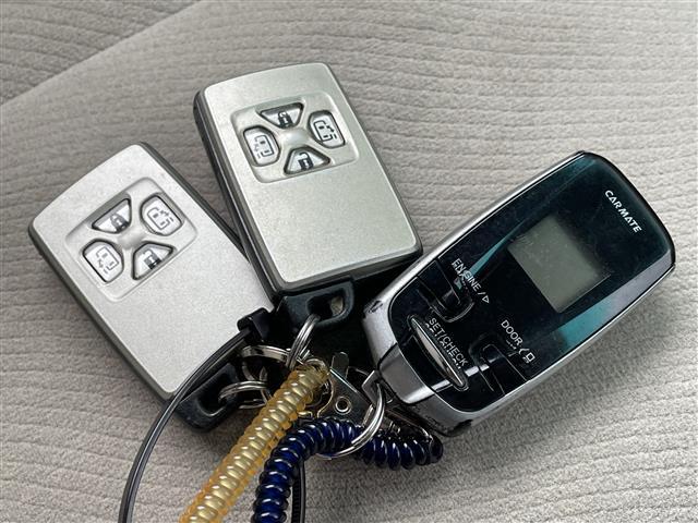 エスティマ G 純正ナビ(CD&DVD&MD)・両側パワースライドドア・バックカメラ・パワーシート(運転席のみ)・3列シート・オットマン・ウォークスルー・ETC・電動格納ミラー・スペアキー・エンジンスターター(28枚目)