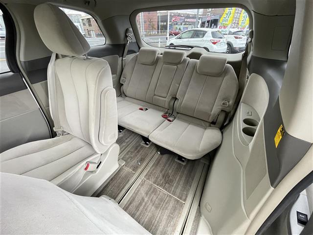 エスティマ G 純正ナビ(CD&DVD&MD)・両側パワースライドドア・バックカメラ・パワーシート(運転席のみ)・3列シート・オットマン・ウォークスルー・ETC・電動格納ミラー・スペアキー・エンジンスターター(32枚目)