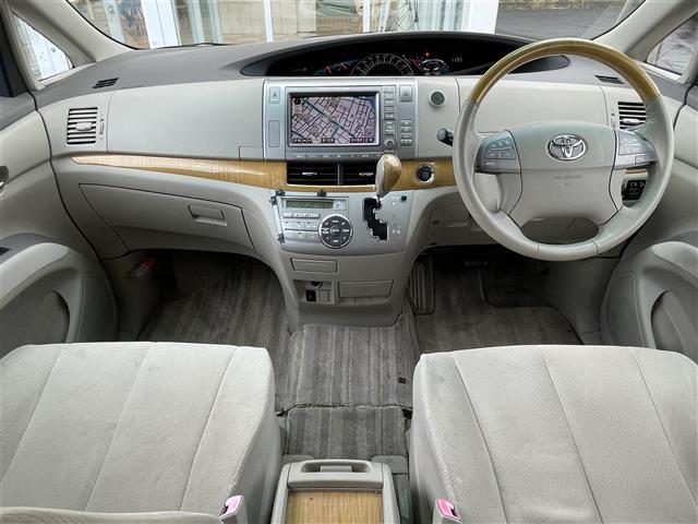 エスティマ G 純正ナビ(CD&DVD&MD)・両側パワースライドドア・バックカメラ・パワーシート(運転席のみ)・3列シート・オットマン・ウォークスルー・ETC・電動格納ミラー・スペアキー・エンジンスターター(42枚目)