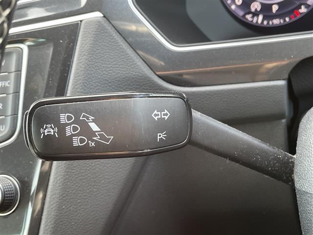 ティグアン TSI Rライン ワンオーナー・純正ナビ・アラウンドビューカメラ・フロントモニタリングシステム・アダプティブクルーズコントロール・ブラインドスポットモニター・LEDオートライト・積込夏タイヤ純正AWセット(16枚目)