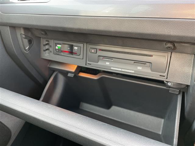 ティグアン TSI Rライン ワンオーナー・純正ナビ・アラウンドビューカメラ・フロントモニタリングシステム・アダプティブクルーズコントロール・ブラインドスポットモニター・LEDオートライト・積込夏タイヤ純正AWセット(23枚目)