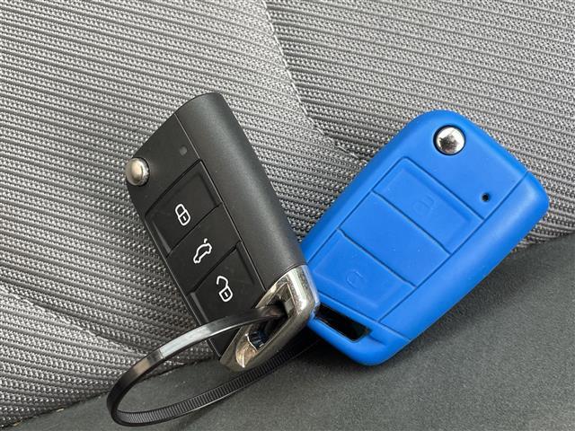 ティグアン TSI Rライン ワンオーナー・純正ナビ・アラウンドビューカメラ・フロントモニタリングシステム・アダプティブクルーズコントロール・ブラインドスポットモニター・LEDオートライト・積込夏タイヤ純正AWセット(27枚目)