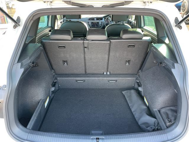 ティグアン TSI Rライン ワンオーナー・純正ナビ・アラウンドビューカメラ・フロントモニタリングシステム・アダプティブクルーズコントロール・ブラインドスポットモニター・LEDオートライト・積込夏タイヤ純正AWセット(31枚目)