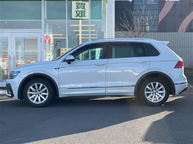 ティグアン TSI Rライン ワンオーナー・純正ナビ・アラウンドビューカメラ・フロントモニタリングシステム・アダプティブクルーズコントロール・ブラインドスポットモニター・LEDオートライト・積込夏タイヤ純正AWセット(36枚目)