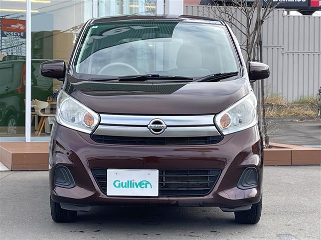 デイズ S 4WD・純正オーディオ・CD/AUX・社外エンジンスターター・シートヒーター・ベンチシート・ヘッドライトレベライザー・アイドリングストップ・電動格納ミラー・純正フロアマット・ドアバイザー(11枚目)