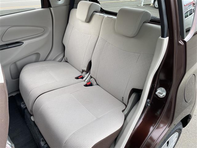 デイズ S 4WD・純正オーディオ・CD/AUX・社外エンジンスターター・シートヒーター・ベンチシート・ヘッドライトレベライザー・アイドリングストップ・電動格納ミラー・純正フロアマット・ドアバイザー(24枚目)