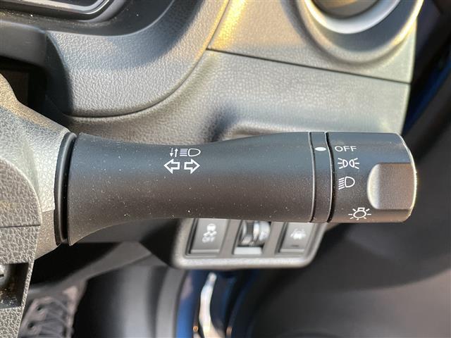 ノート X FOUR レーンキープアシスト・プッシュスタート・スマートキー・電動格納ミラー・冬タイヤ積込・純正フロアマット・ドアバイザー・ウィンカーミラー・スペアキー(16枚目)