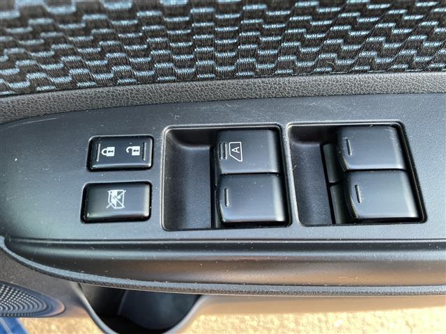 ノート X FOUR レーンキープアシスト・プッシュスタート・スマートキー・電動格納ミラー・冬タイヤ積込・純正フロアマット・ドアバイザー・ウィンカーミラー・スペアキー(19枚目)